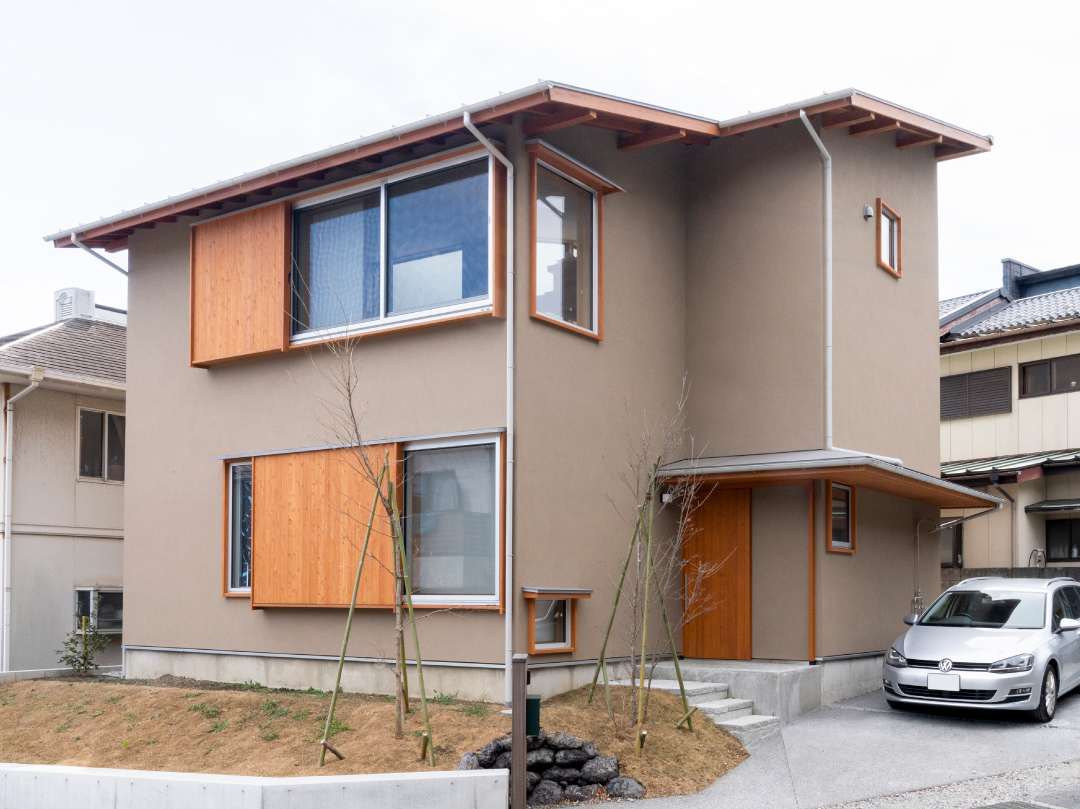 作品ギャラリー45「緑の中に佇む住まい」